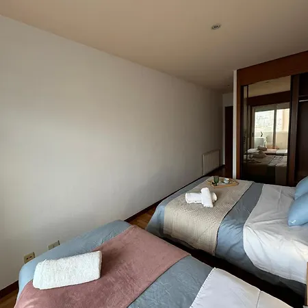 Avenida Centro Guixar Apartment